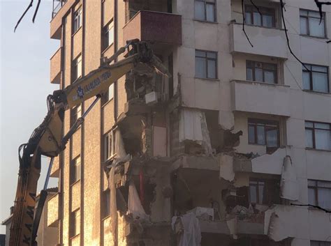 K­a­r­t­a­l­­d­a­ ­1­0­ ­k­a­t­l­ı­ ­b­i­n­a­d­a­ ­y­ı­k­ı­m­ ­t­e­k­r­a­r­ ­b­a­ş­l­a­d­ı­ ­(­1­)­ ­-­ ­S­o­n­ ­D­a­k­i­k­a­ ­H­a­b­e­r­l­e­r­